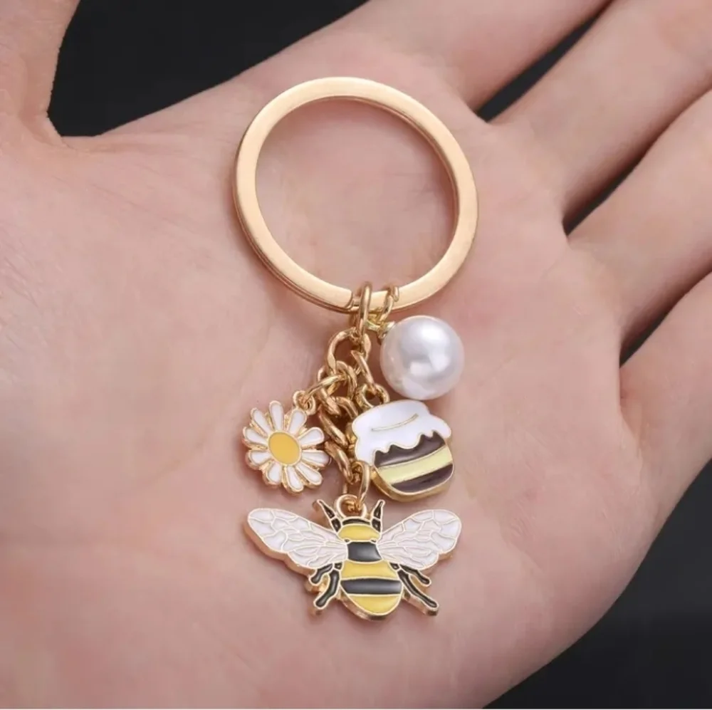 Bee, Honey pot , Daisy and Pearl  Keychain